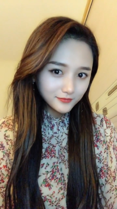 淡然一笑的第一张照片--福清相亲服务中心