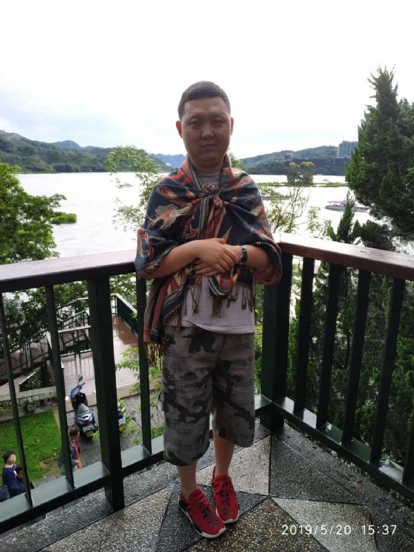 爱情里的俩个人的第一张照片--福清相亲服务中心