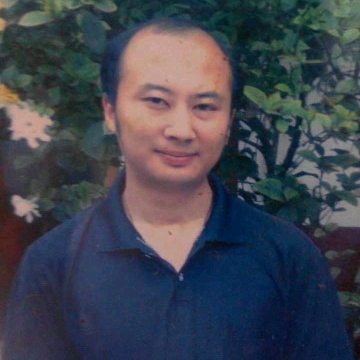 石峰里的生命的第一张照片--福清相亲服务中心