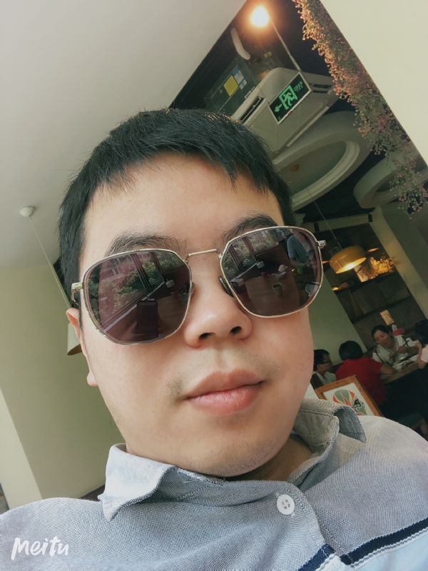 月台等路人的第一张照片--福清相亲服务中心