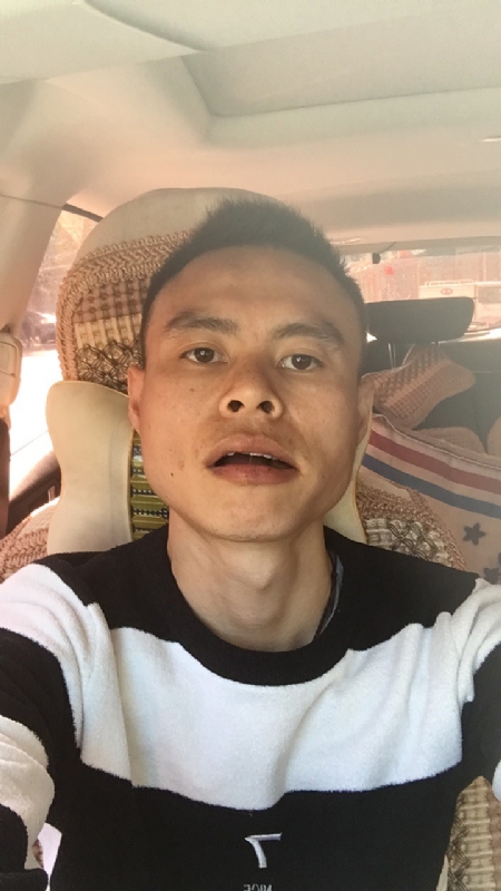 小何的第一张照片--福清相亲服务中心