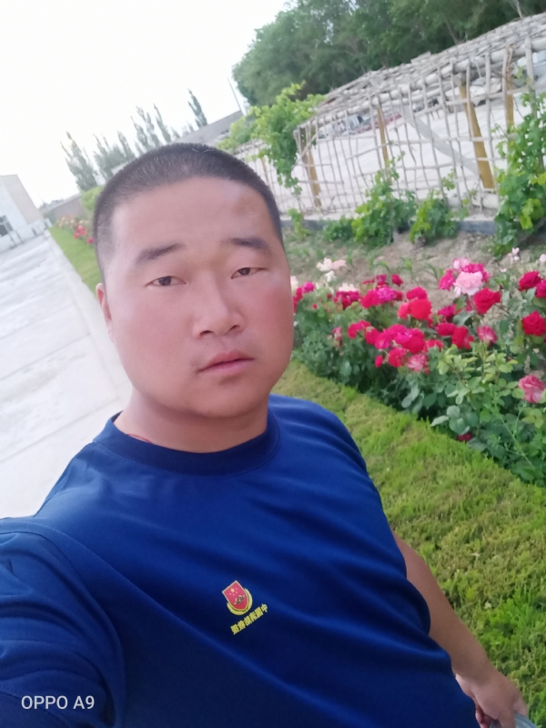 奋斗中的青春最美丽的第一张照片--福清相亲服务中心