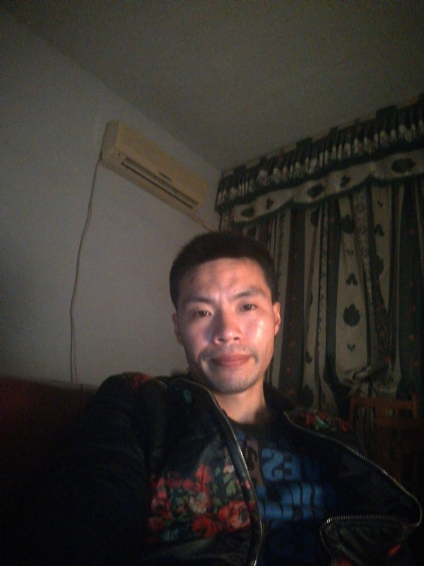 性情男儿的第一张照片--福清相亲服务中心