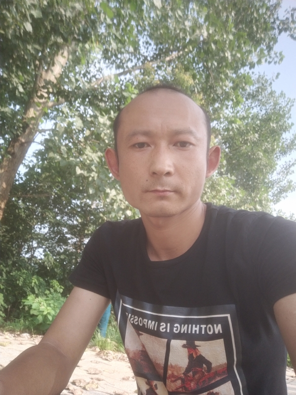 80大叔的第二张照片--福清相亲服务中心