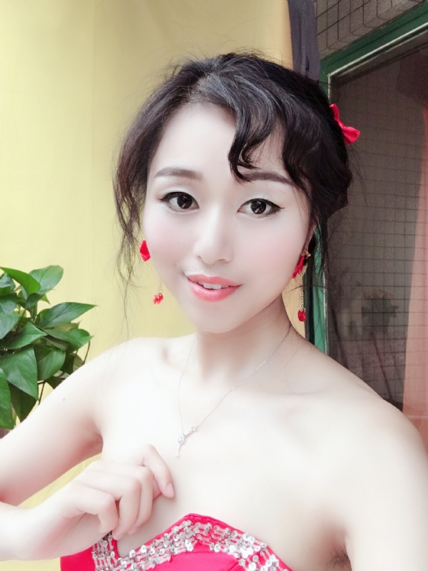 薇薇的第一张照片--福清相亲服务中心