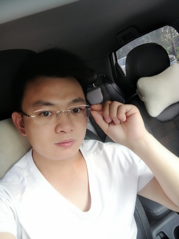 幸福的拥抱的第二张照片--福清相亲服务中心