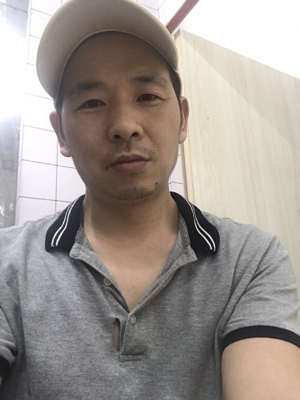 老何的第一张照片--福清相亲服务中心