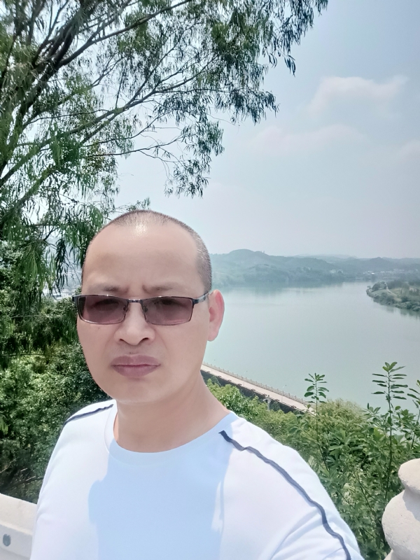 随缘随性的第一张照片--福清相亲服务中心