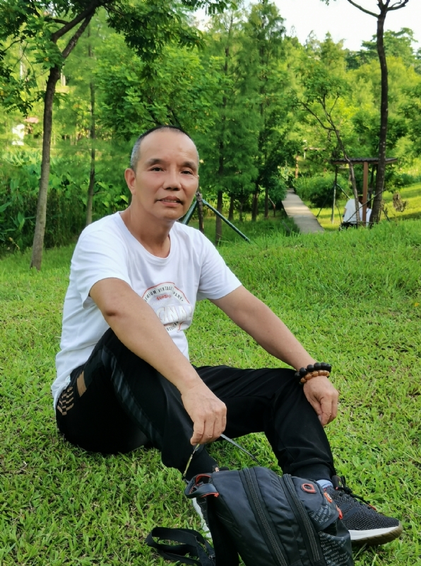 稳重大方的第二张照片--福清相亲服务中心