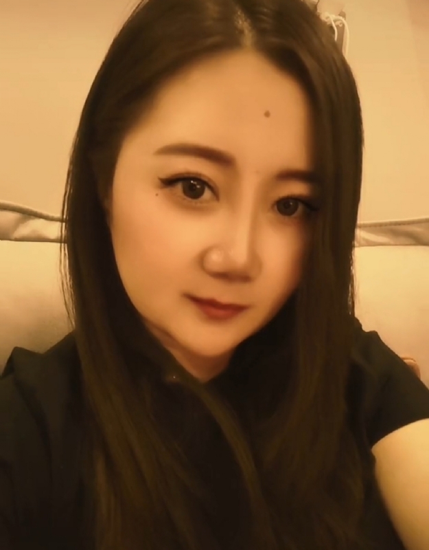 雯雯的第三张照片--福清相亲服务中心