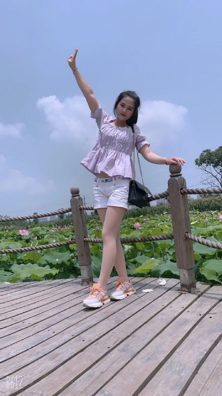 秋水伊人的第一张照片--福清相亲服务中心