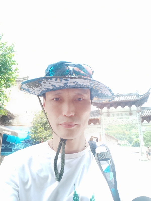 童群海的第一张照片--福清相亲服务中心