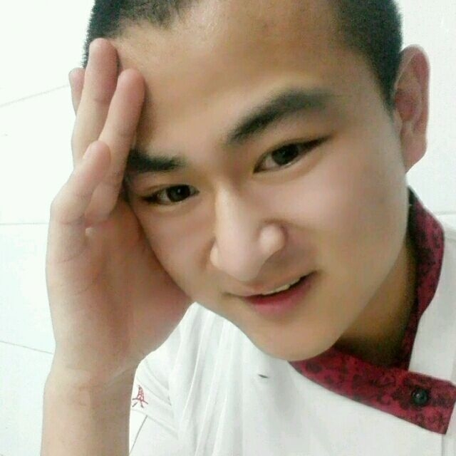 人潮拥挤的第一张照片--福清相亲服务中心