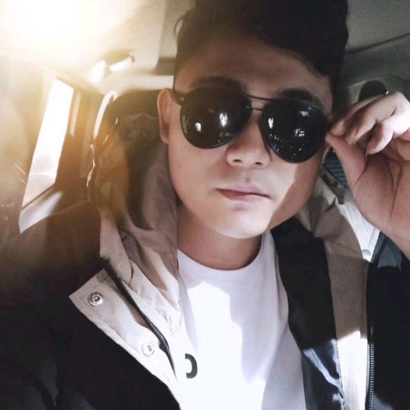 高大威武的第二张照片--福清相亲服务中心