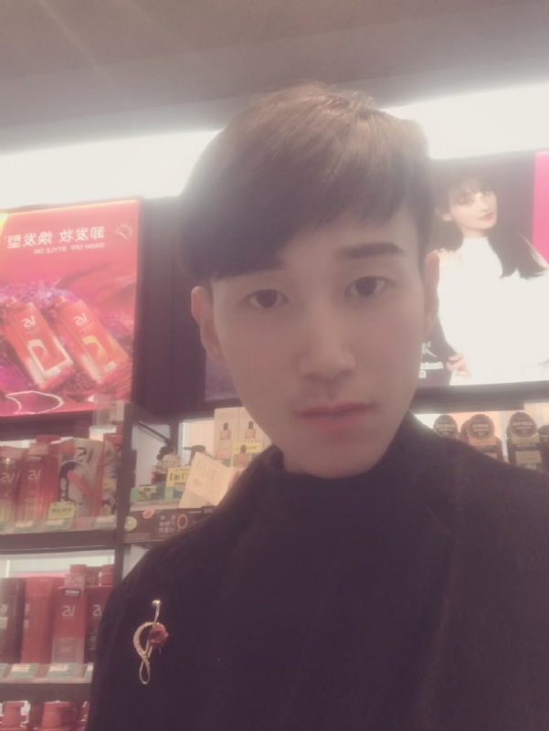 唯美的爱情故事的第一张照片--福清相亲服务中心