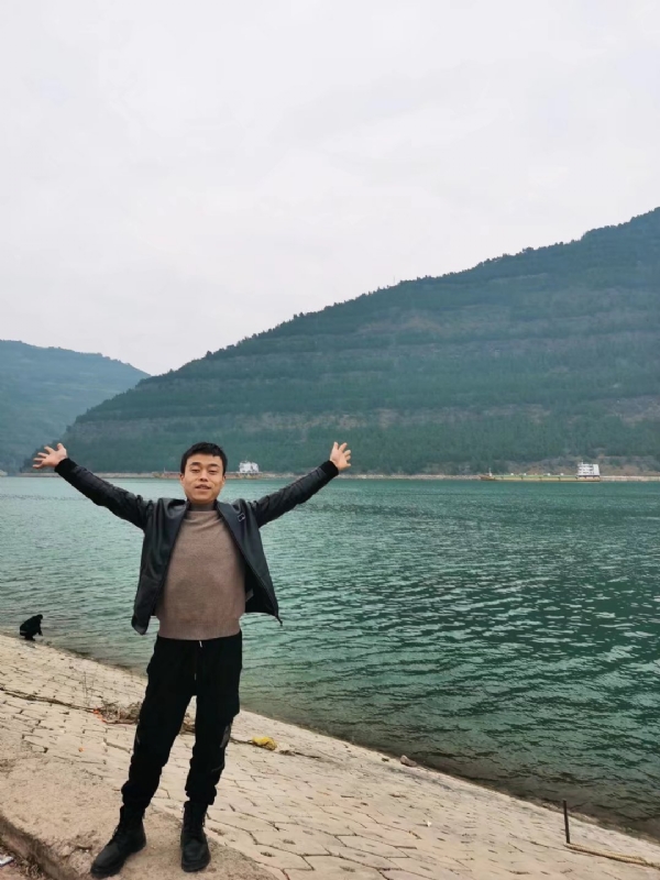 寂寞的风的第一张照片--福清相亲服务中心