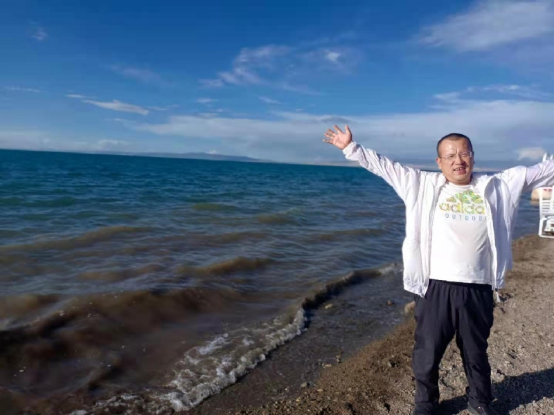 蜜蜂的第一张照片--福清相亲服务中心