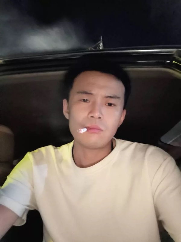 爱睡觉的土拨鼠的第一张照片--福清相亲服务中心