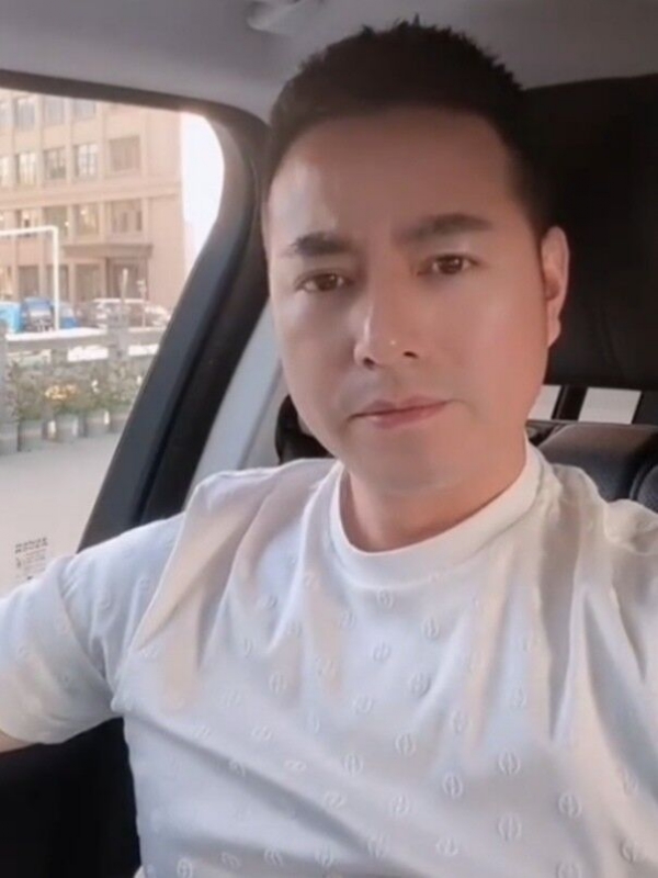 勿忘初心的第一张照片--福清相亲服务中心