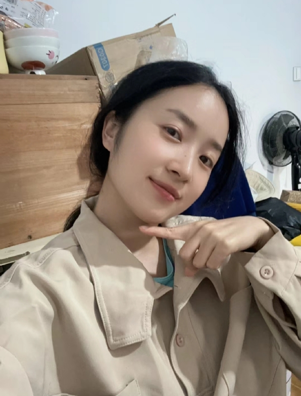 多喝热水的第二张照片--福清相亲服务中心