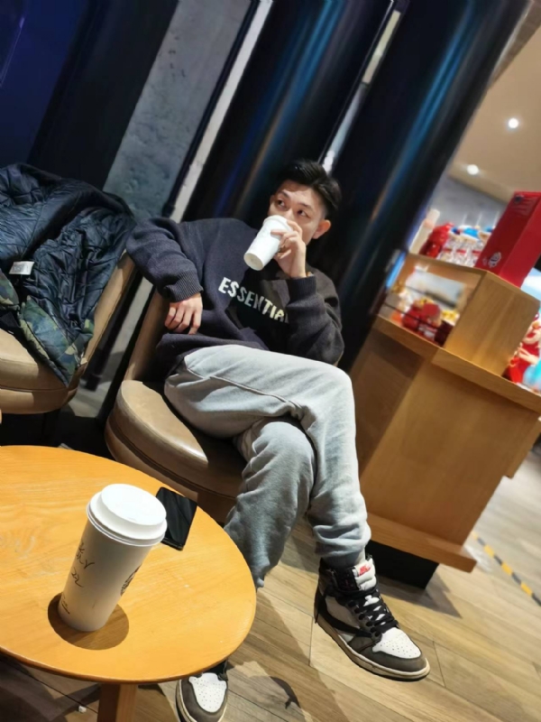 LAZY的第一张照片--福清相亲服务中心