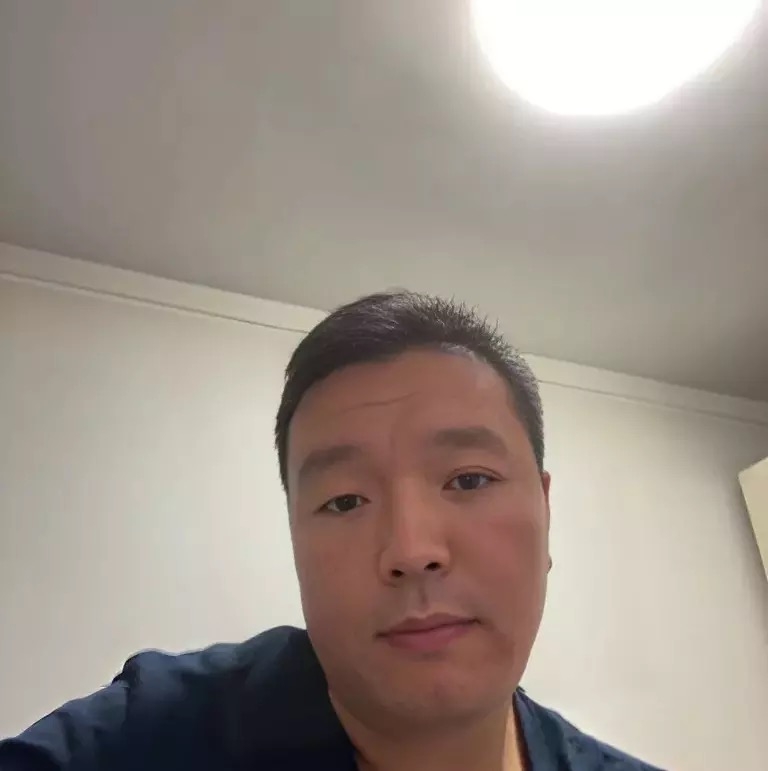 穿唐装的松鼠的第一张照片--福清相亲服务中心