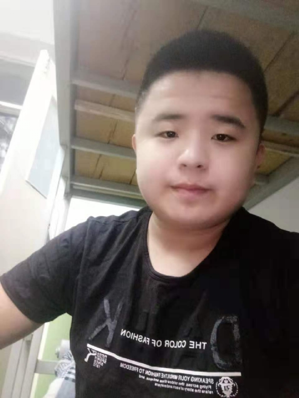 打小就爱淘气的第一张照片--福清相亲服务中心