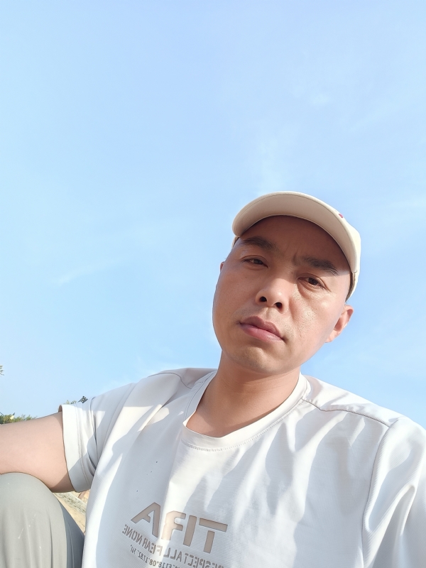 哥哥的第一张照片--福清相亲服务中心