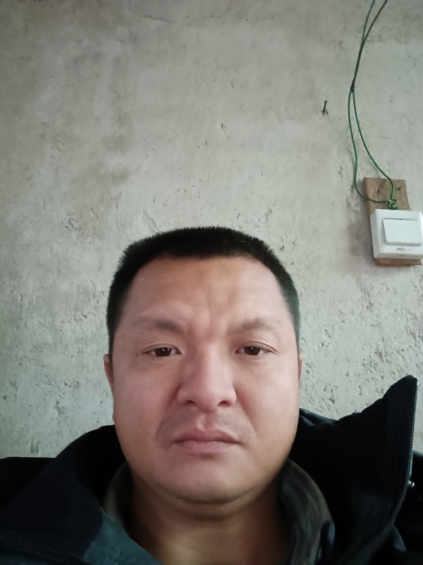 兰成龙的第三张照片--福清相亲服务中心