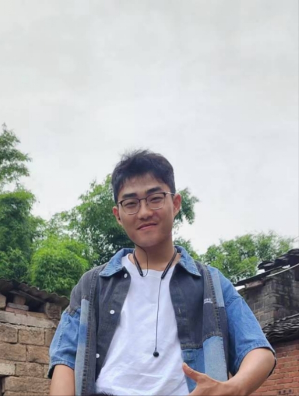 越努力越幸运的第一张照片--福清相亲服务中心