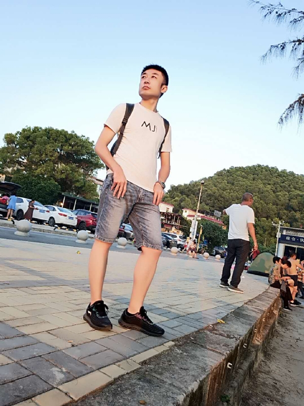 俊皓的第一张照片--福清相亲服务中心
