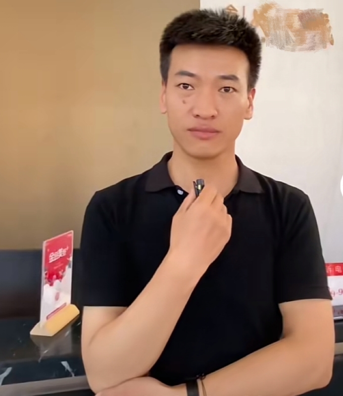 一杯梁白开的第一张照片--福清相亲服务中心