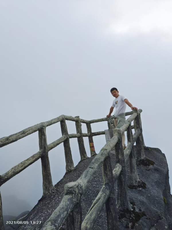 灰色轨迹的第一张照片--福清相亲服务中心