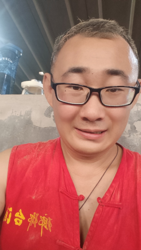 黑黑一笑的第二张照片--福清相亲服务中心