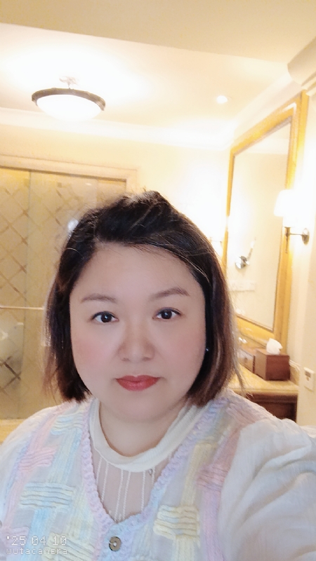 衎静玲瓏的第一张照片--福清相亲服务中心