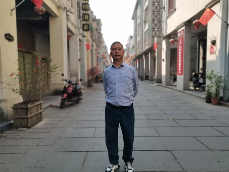 一粒尘埃的第一张照片--福清相亲服务中心