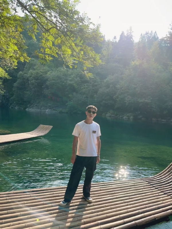 林言的第二张照片--福清相亲服务中心