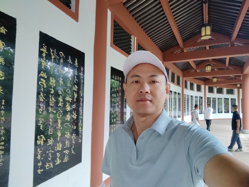 爱运动的范的第一张照片--福清相亲服务中心