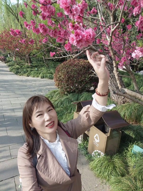 丽娜的第四张照片--福清相亲服务中心