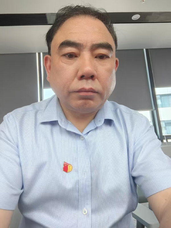 邹先生的第三张照片--福清相亲服务中心